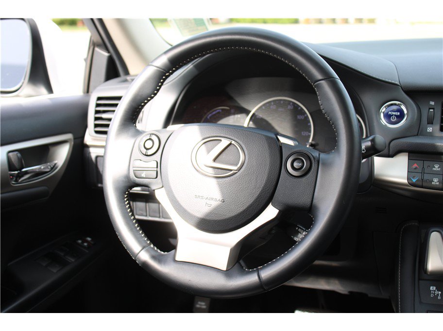 Used 2015 Lexus CT 200h w/ Seat Comfort Package FWD image 20