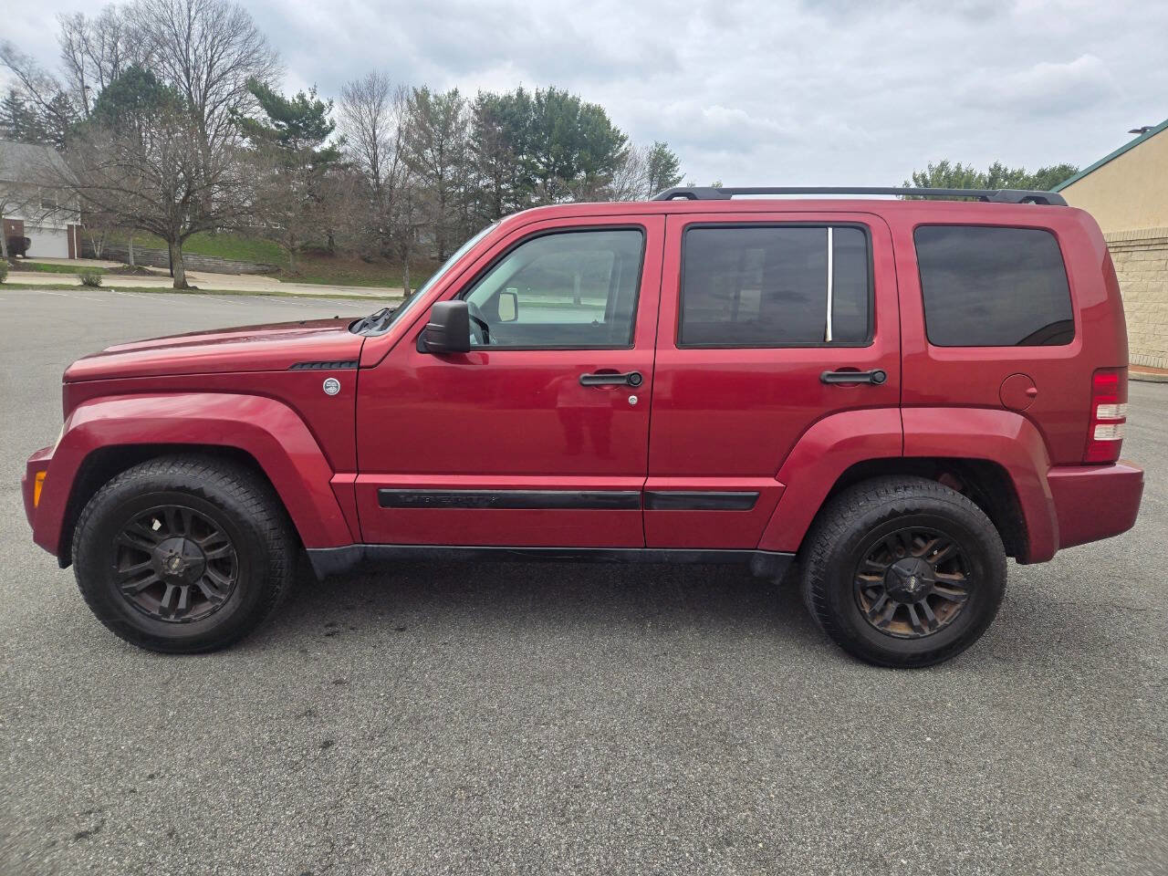 Used 2012 Jeep Liberty Sport w/ Popular Equipment Group image 4