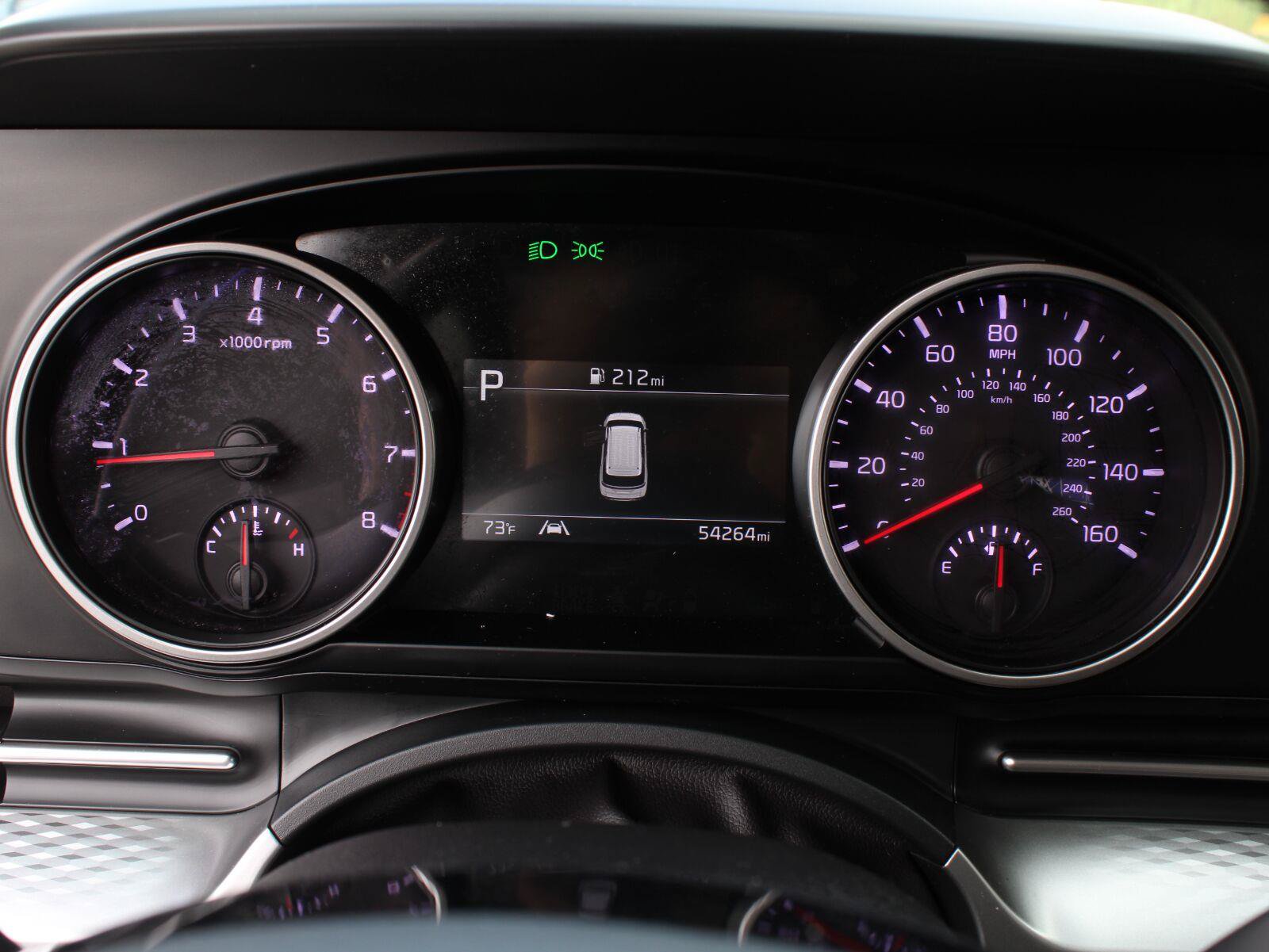 Used 2024 Kia Carnival LX FWD image 11