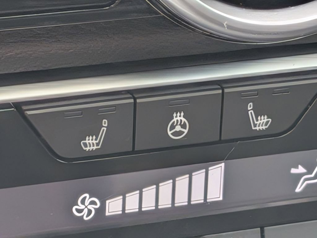 Used 2024 Nissan Sentra SR w/ SR Premium Package FWD image 18