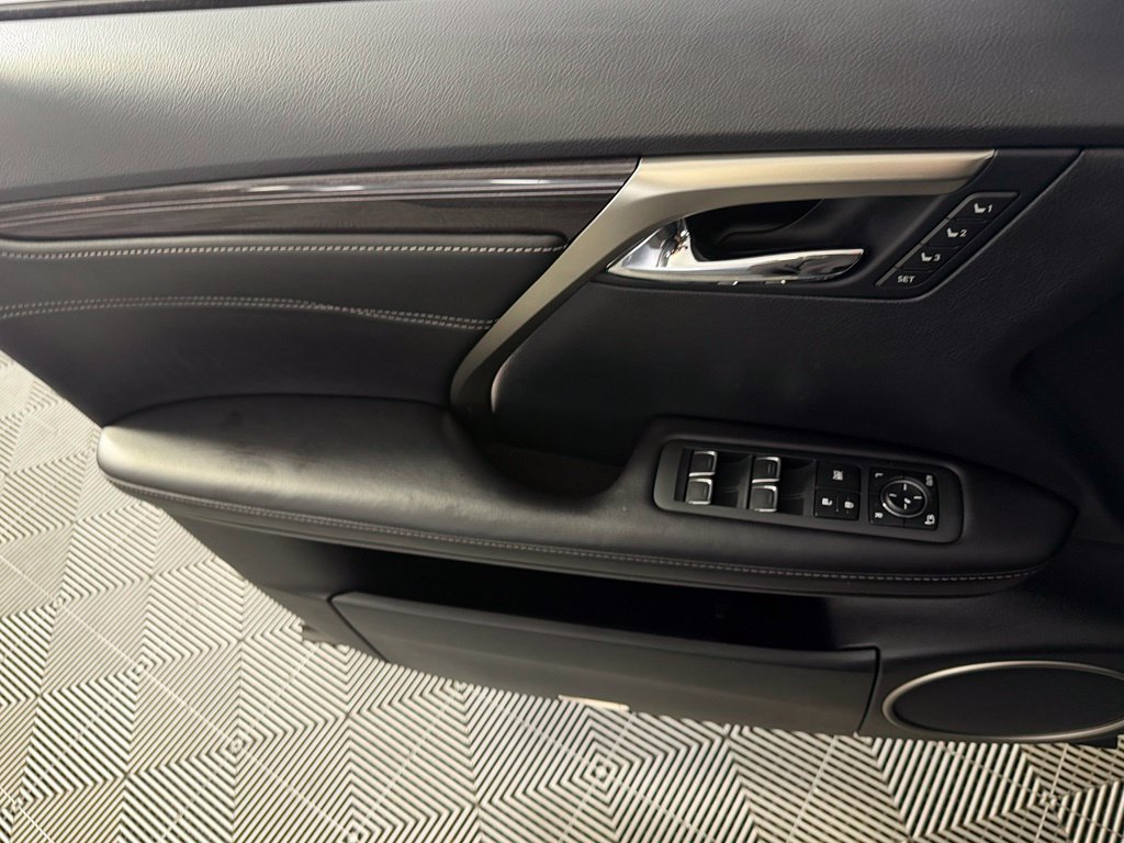 Used 2020 Lexus RX 350L Luxury w/ Accessory Package FWD image 20