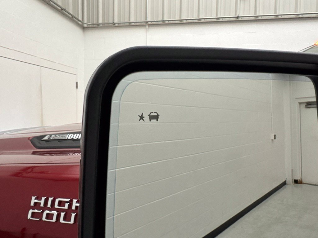 Used 2025 Chevrolet Silverado 2500 High Country w/ High Country Premium Package AWD/4WD image 11