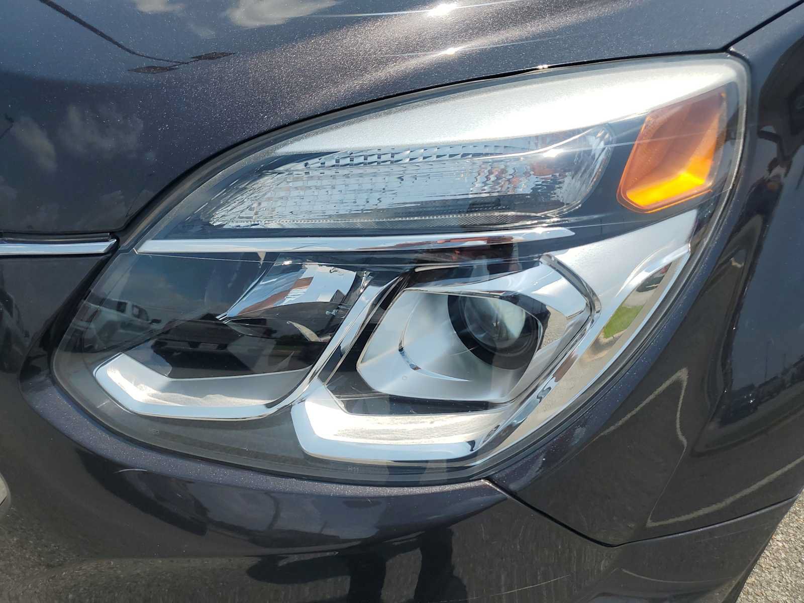 Used 2016 Chevrolet Equinox LTZ w/ Enhanced Convenience Package FWD image 12