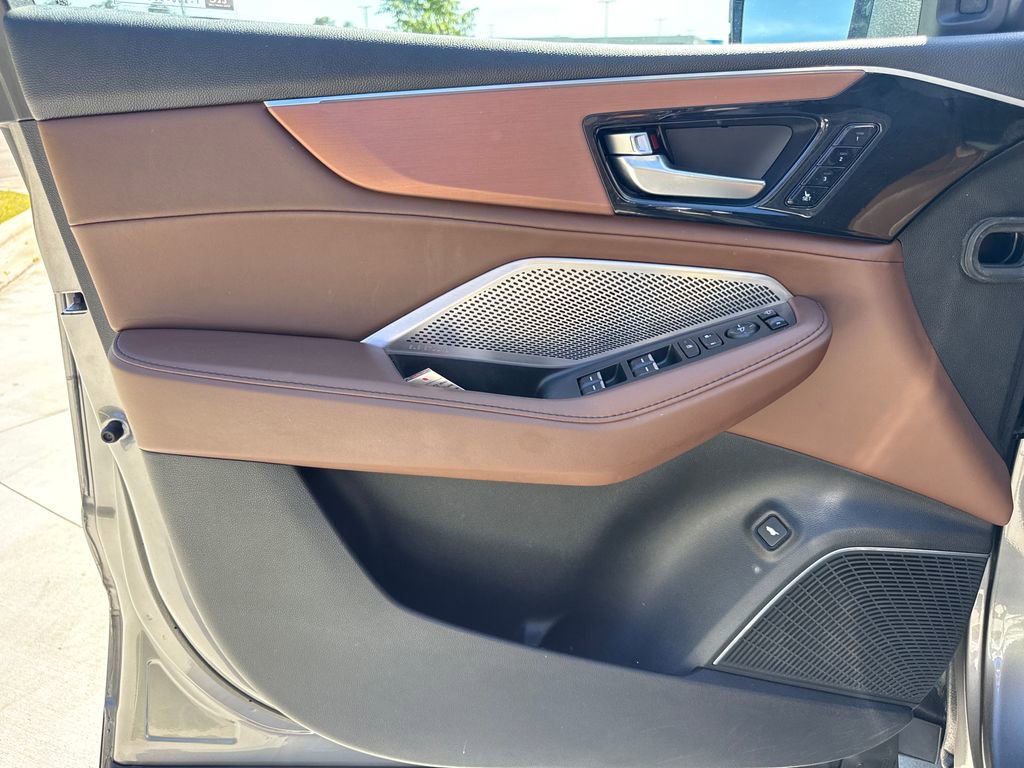 Used 2022 Acura MDX FWD w/ Technology Package image 13