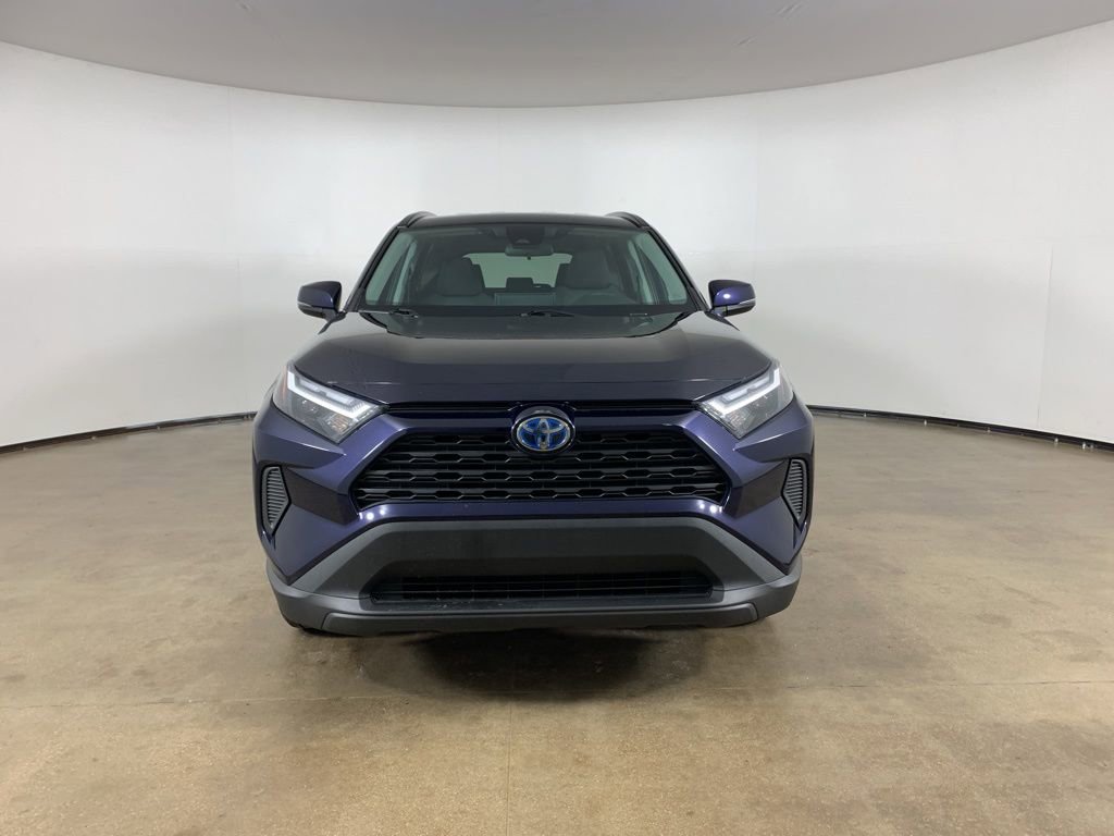 Used 2024 Toyota RAV4 XLE AWD/4WD image 3