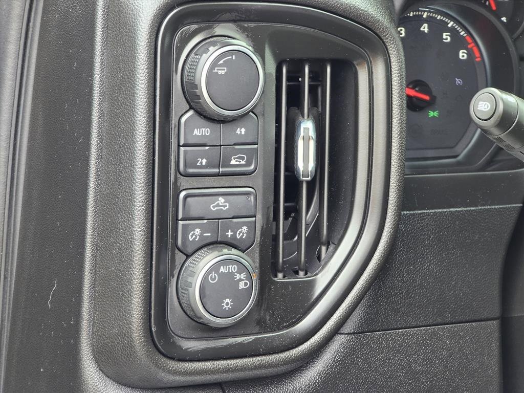 Used 2023 Chevrolet Silverado 1500 Custom image 8