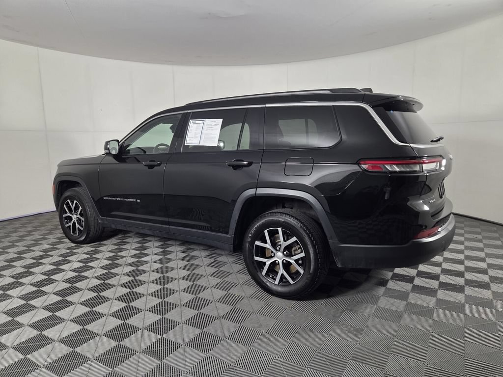 Used 2023 Jeep Grand Cherokee L Limited w/ Trailer Tow Group (B) AWD/4WD image 7