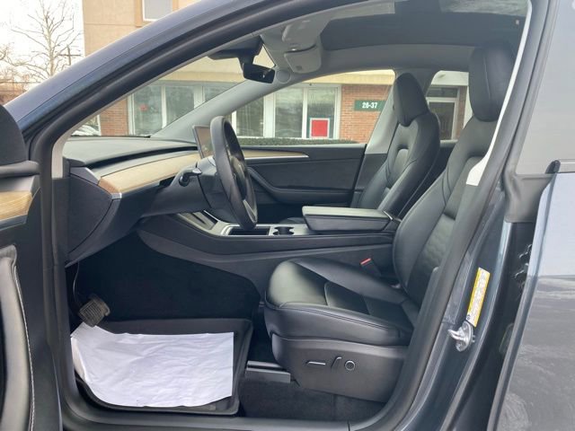 Used 2022 Tesla Model Y Long Range image 27