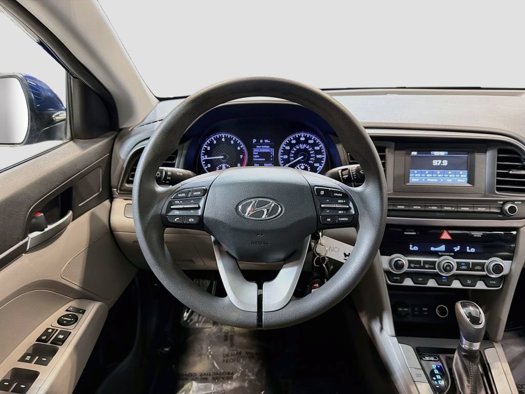 Used 2020 Hyundai Elantra SE FWD image 21
