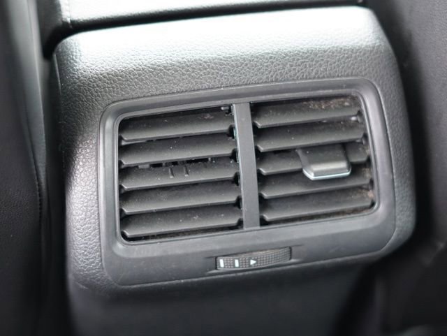 Used 2017 Volkswagen Golf Wolfsburg Edition image 31