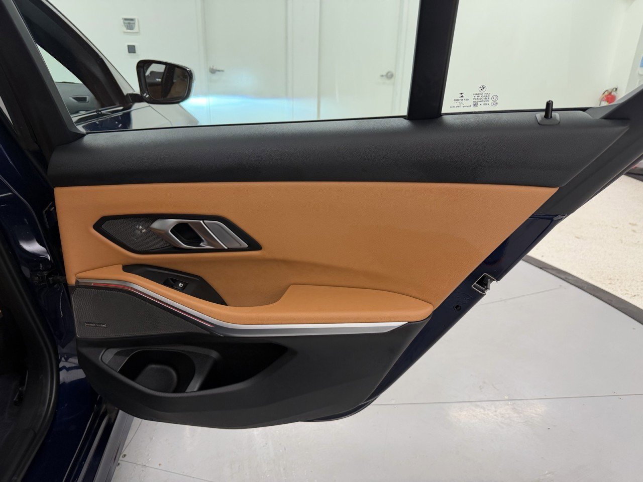 Used 2023 BMW 330i xDrive Sedan w/ M Sport Package image 31