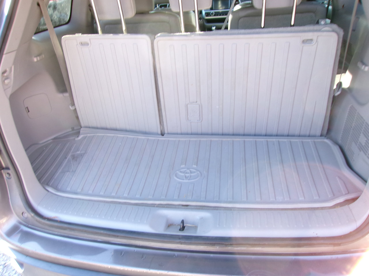 Used 2019 Toyota Highlander XLE image 23