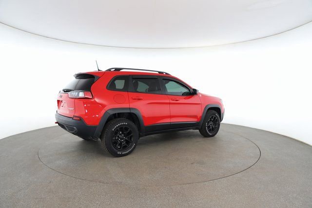 Used 2019 Jeep Cherokee Trailhawk w/ Cold Weather Group image 19