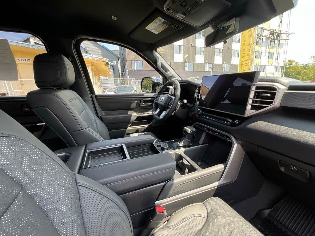 Used 2025 Toyota Tundra Limited w/ TRD Off-Road Package AWD/4WD image 17