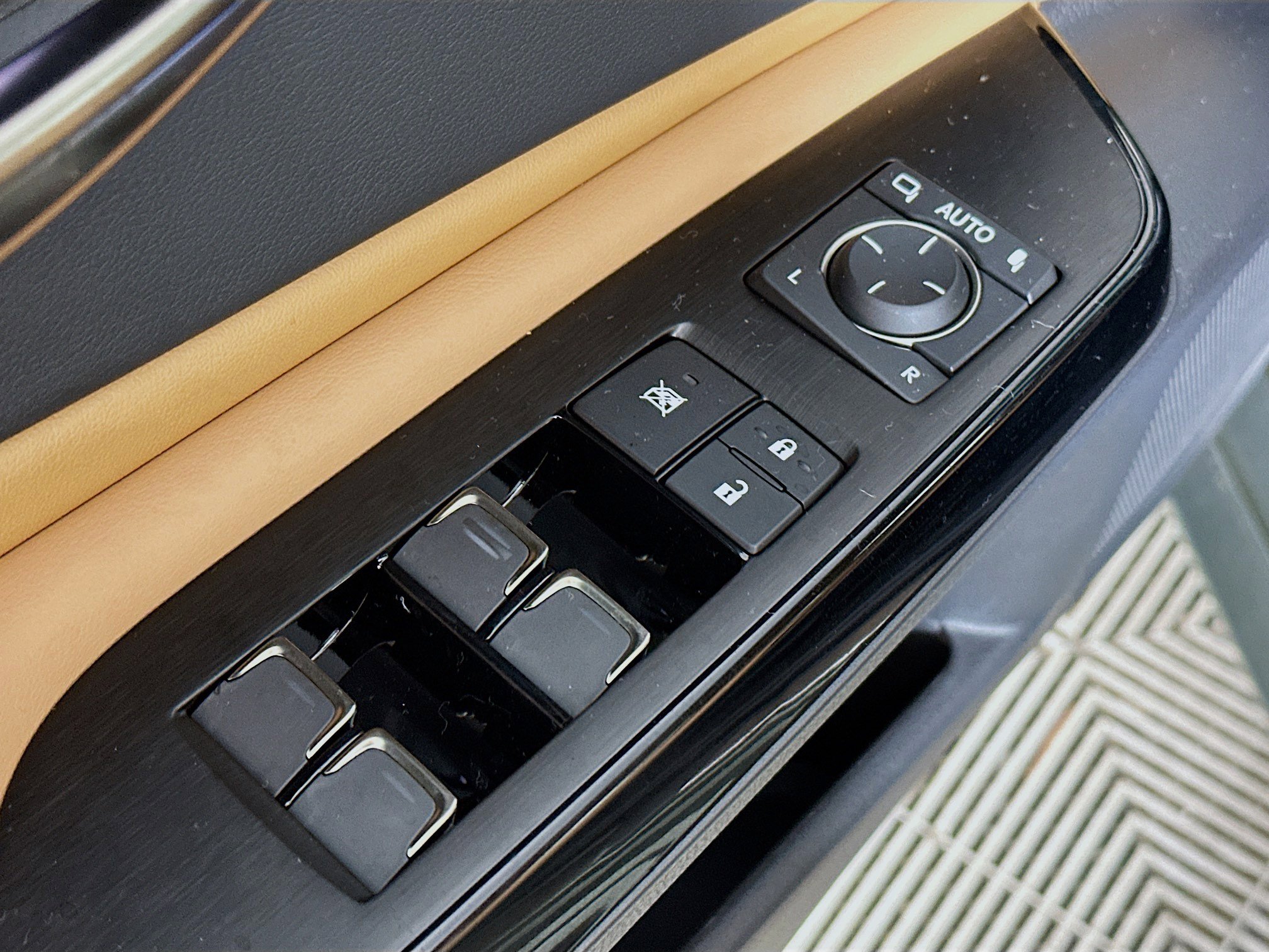 New 2025 Lexus ES 350 w/ Premium Package image 17