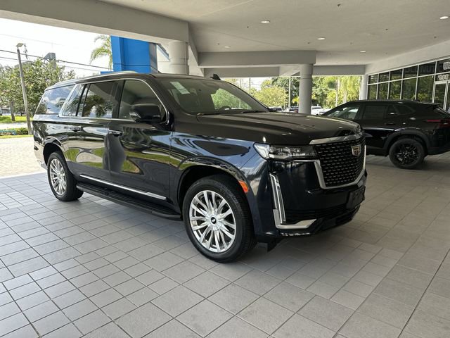 Used 2022 Cadillac Escalade ESV Premium Luxury AWD/4WD image 19