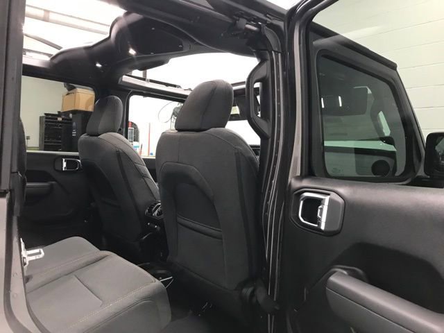 New 2025 Jeep Gladiator Willys image 33