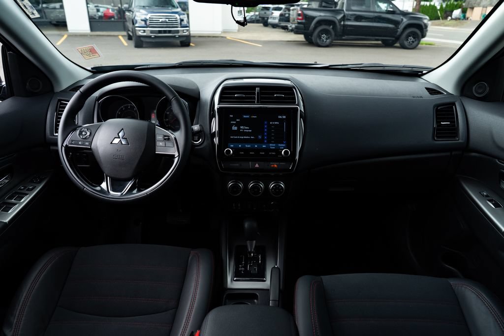 Used 2022 Mitsubishi Outlander Sport SE FWD image 8