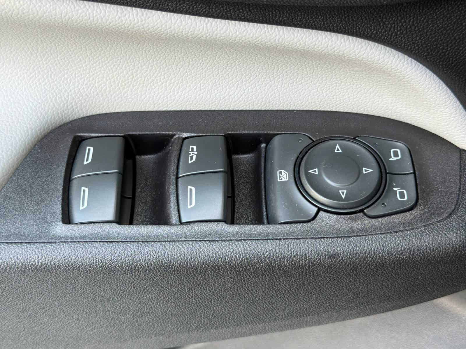 Used 2021 Chevrolet Equinox LT FWD image 13