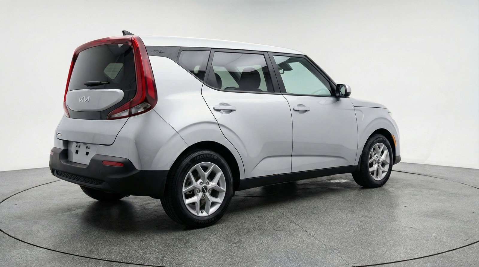 Used 2025 Kia Soul LX w/ LX Technology Package image 9