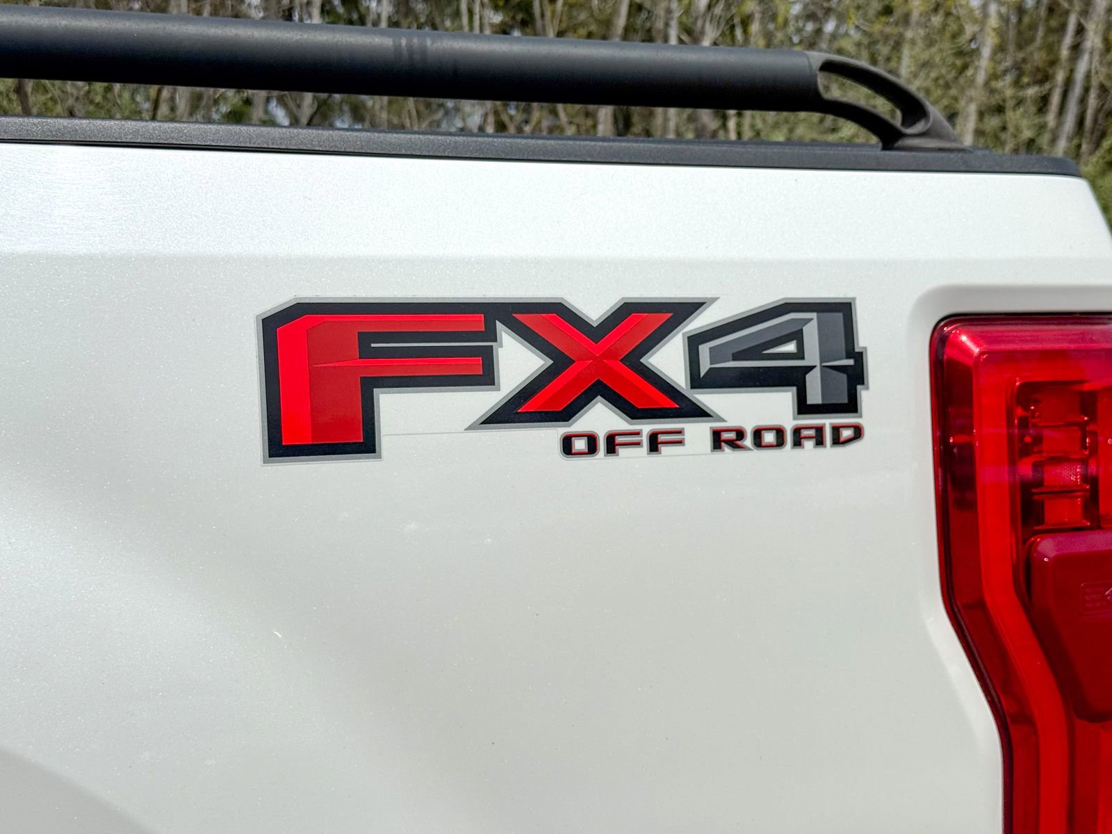 Certified 2019 Ford F250 Platinum w/ Platinum Ultimate Package AWD/4WD image 7