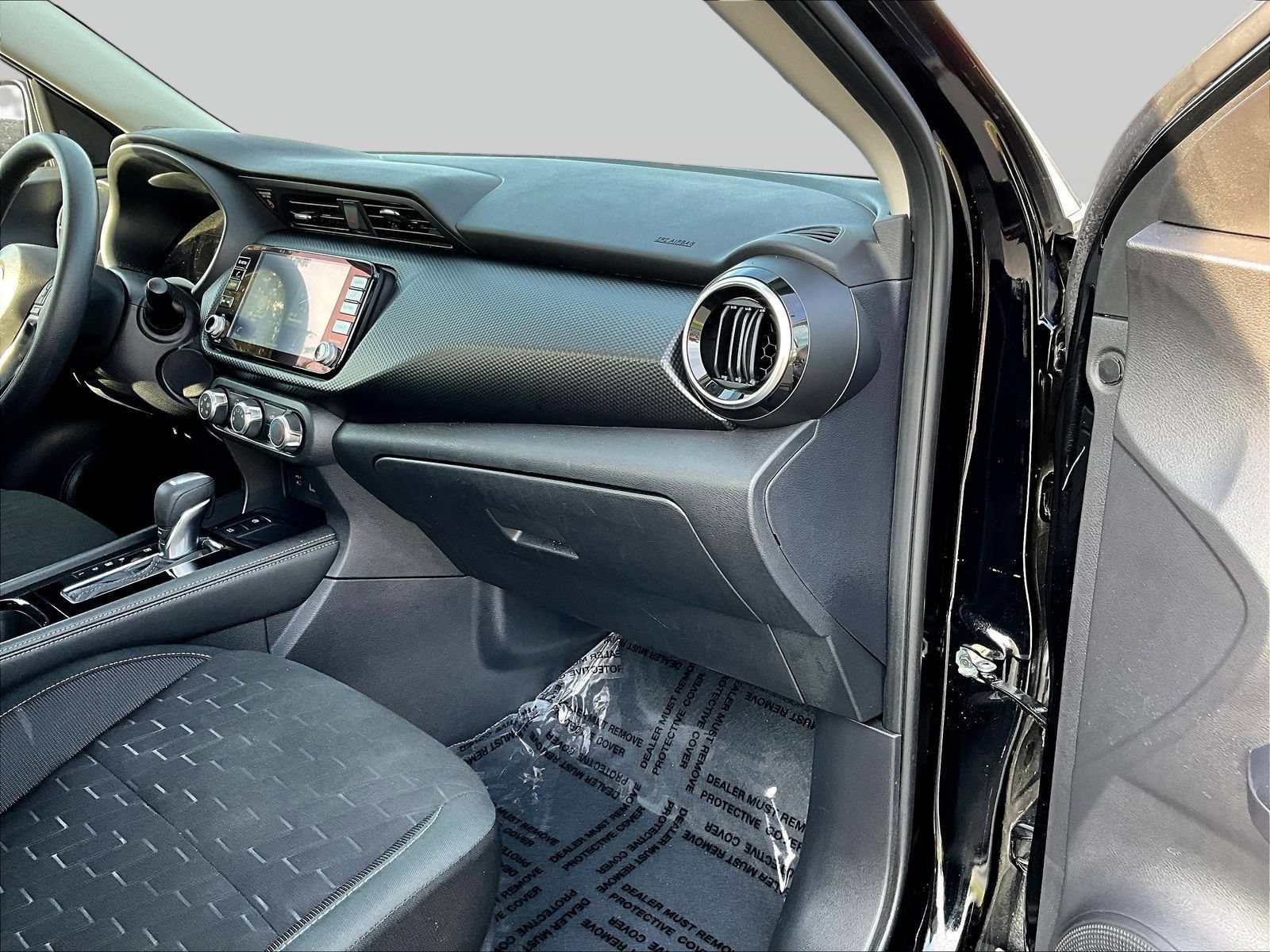 Certified 2024 Nissan Kicks SV FWD image 29