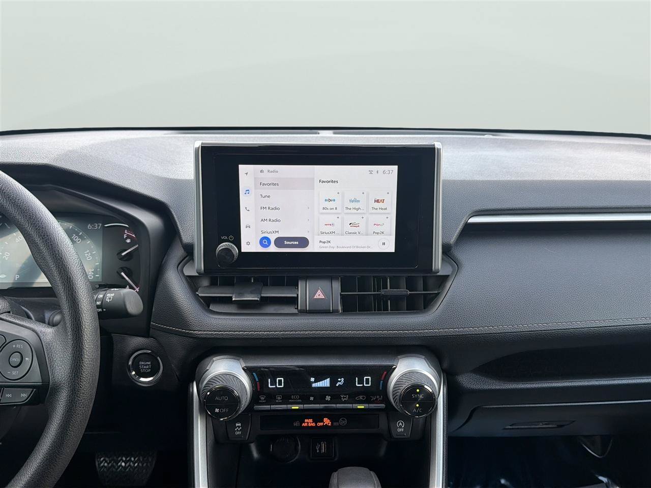 Used 2025 Toyota RAV4 XLE FWD image 18