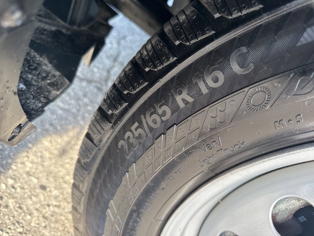 Used 2020 Ford Transit 250 Low Roof AWD image 27