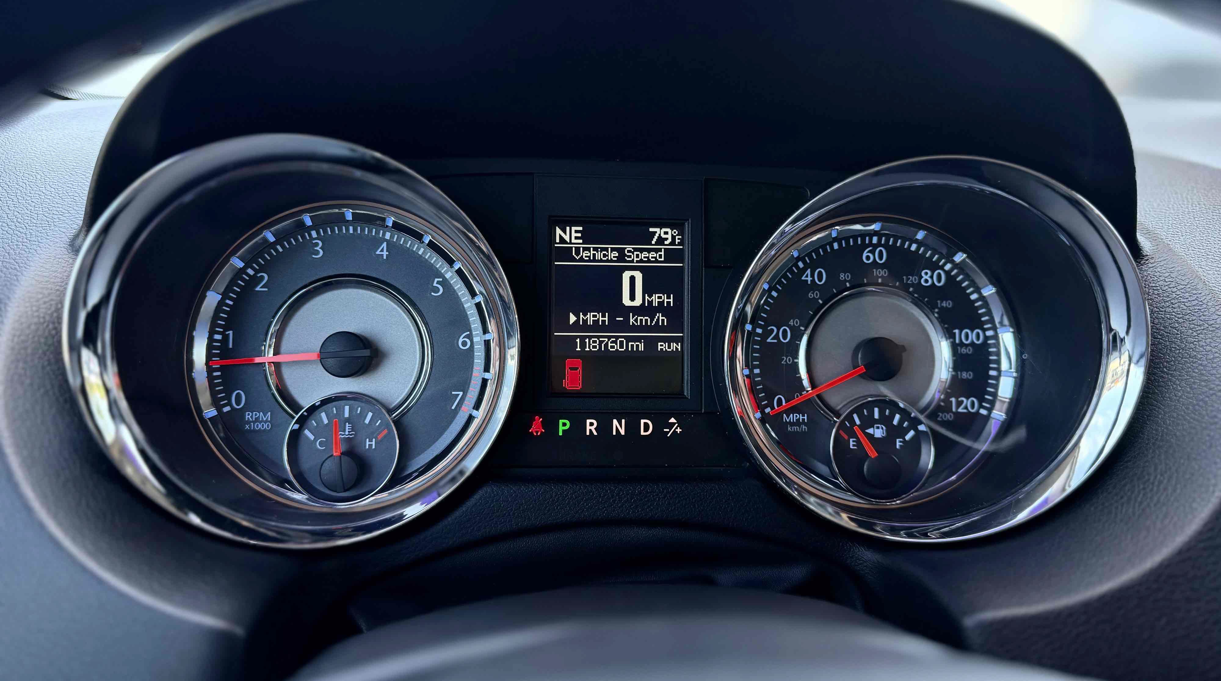 Used 2011 Chrysler Town & Country Touring-L w/ Entertainment Group #2 FWD image 34