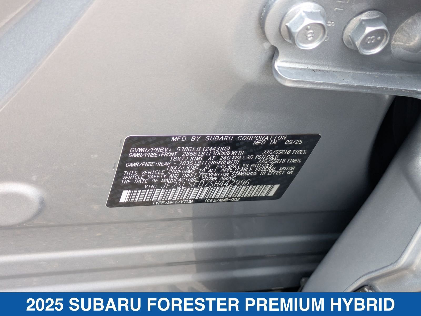 Certified 2025 Subaru Forester Premium AWD/4WD image 39