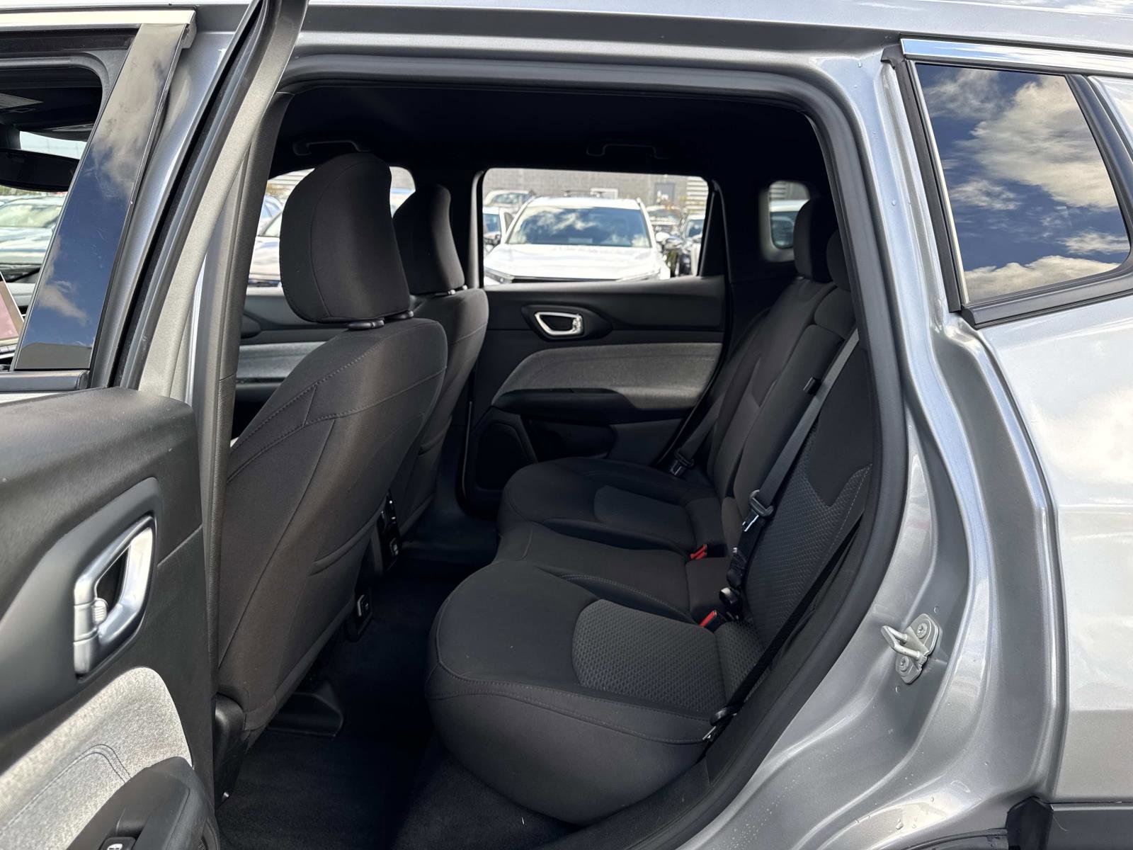 Used 2023 Jeep Compass Sport image 22