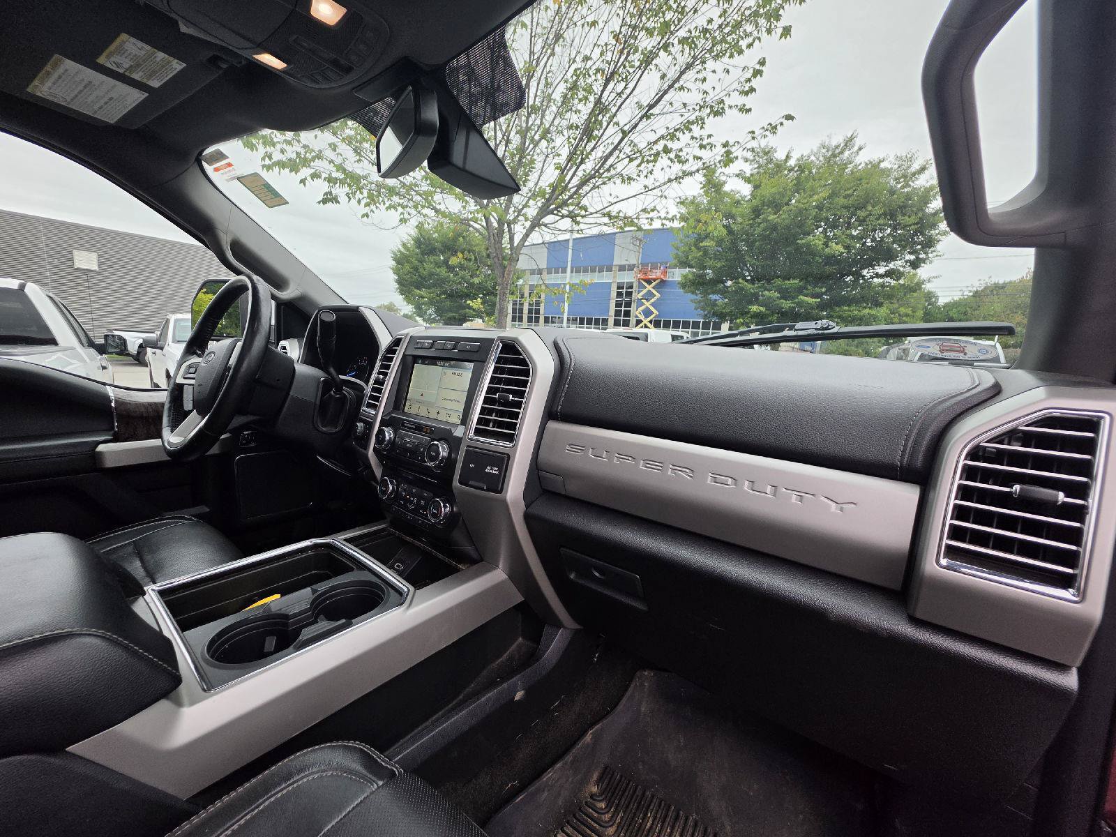 Used 2017 Ford F250 Lariat w/ Lariat Ultimate Package AWD/4WD image 18