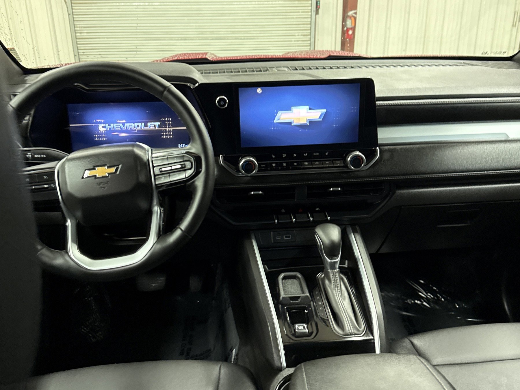 Used 2025 Chevrolet Colorado LT w/ LT Convenience Package image 15