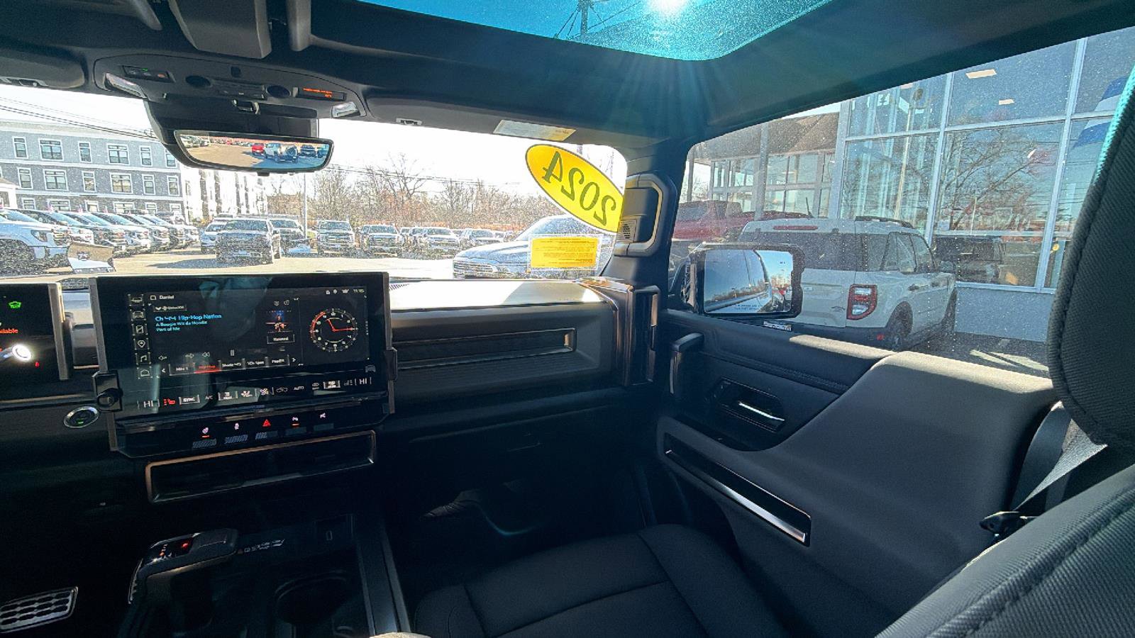 Certified 2024 GMC Hummer EV 3X w/ LPO, Illumination Package image 25