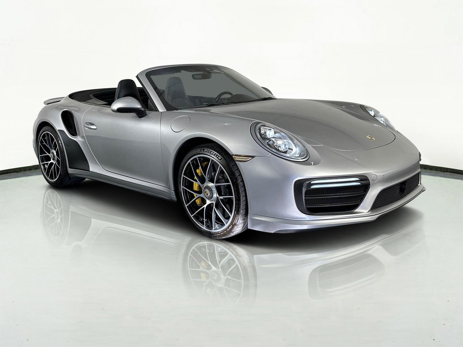 Used 2018 Porsche 911 Turbo w/ Light Design Package image 2