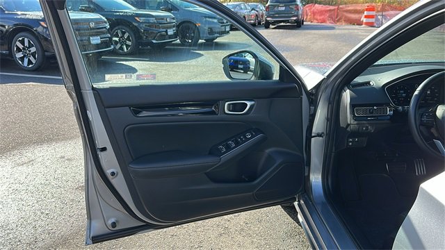 Used 2023 Honda Civic Sport Touring image 9