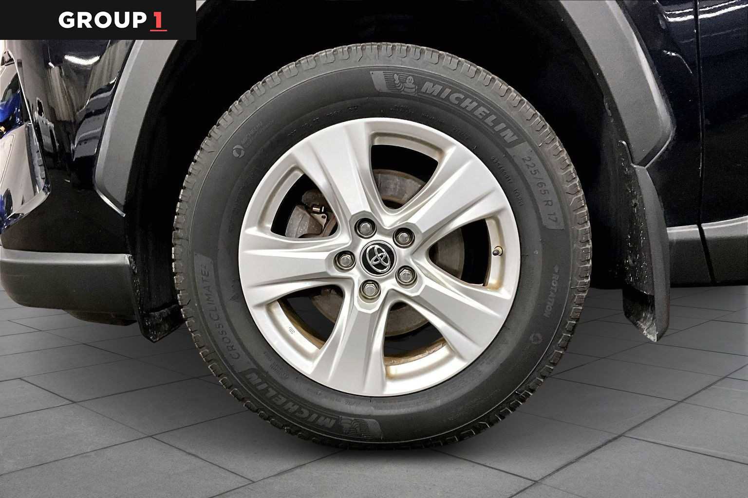 Used 2019 Toyota RAV4 XLE image 20