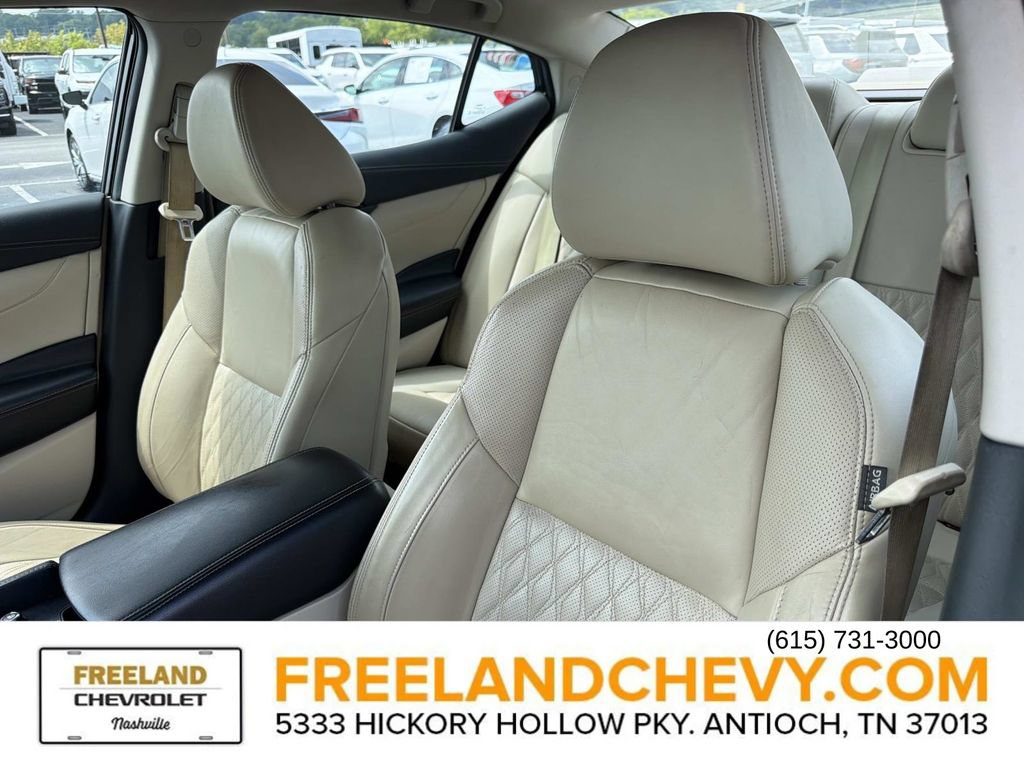 Used 2023 Nissan Maxima Platinum w/ Sport Mat Group FWD image 23