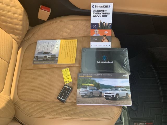 Used 2023 Jeep Grand Cherokee L Summit image 17