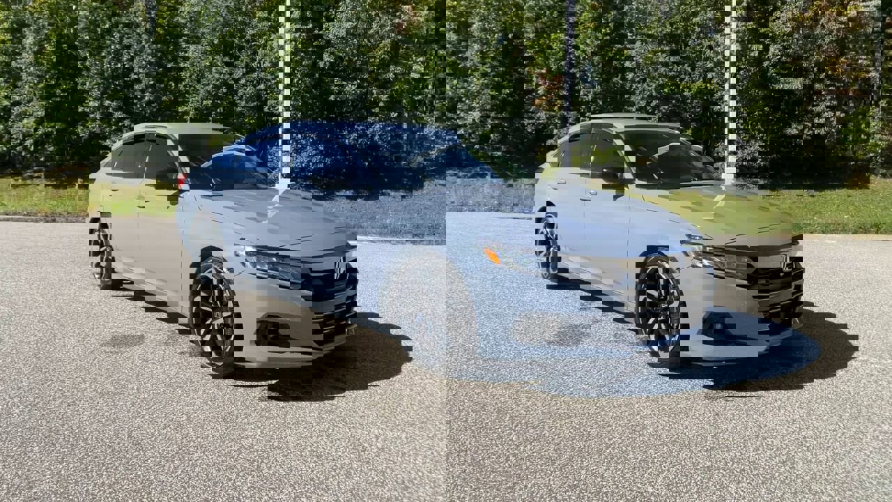 Used 2022 Honda Accord Sport image 3