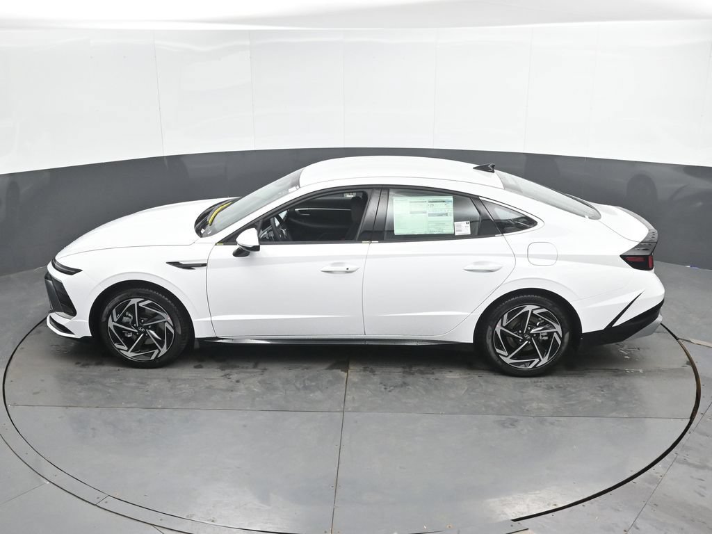 New 2026 Hyundai Sonata SEL FWD image 18