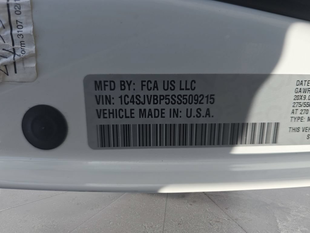 Certified 2025 Jeep Wagoneer Series II w/ 8-Passenger Seating Package AWD/4WD image 35