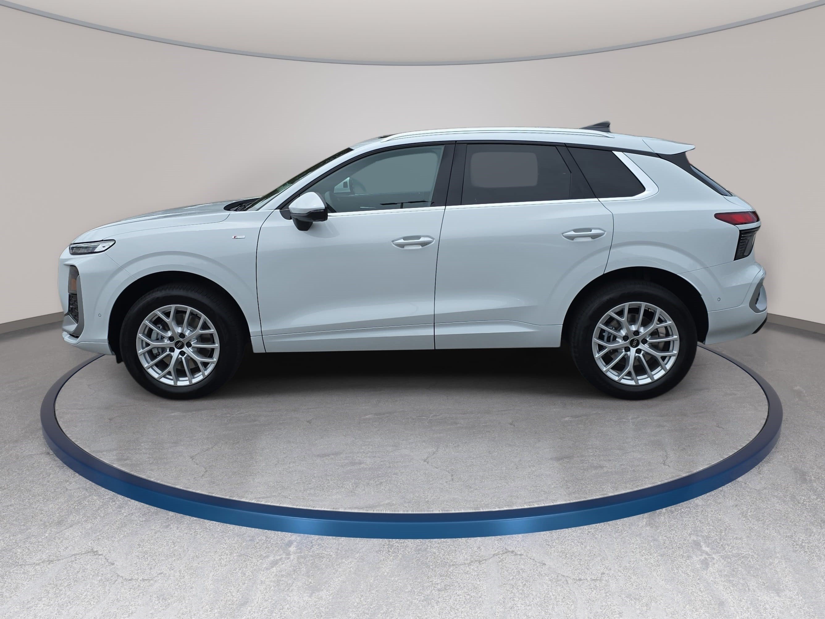 New 2026 Audi Q3 quattro 2.0T AWD/4WD image 8