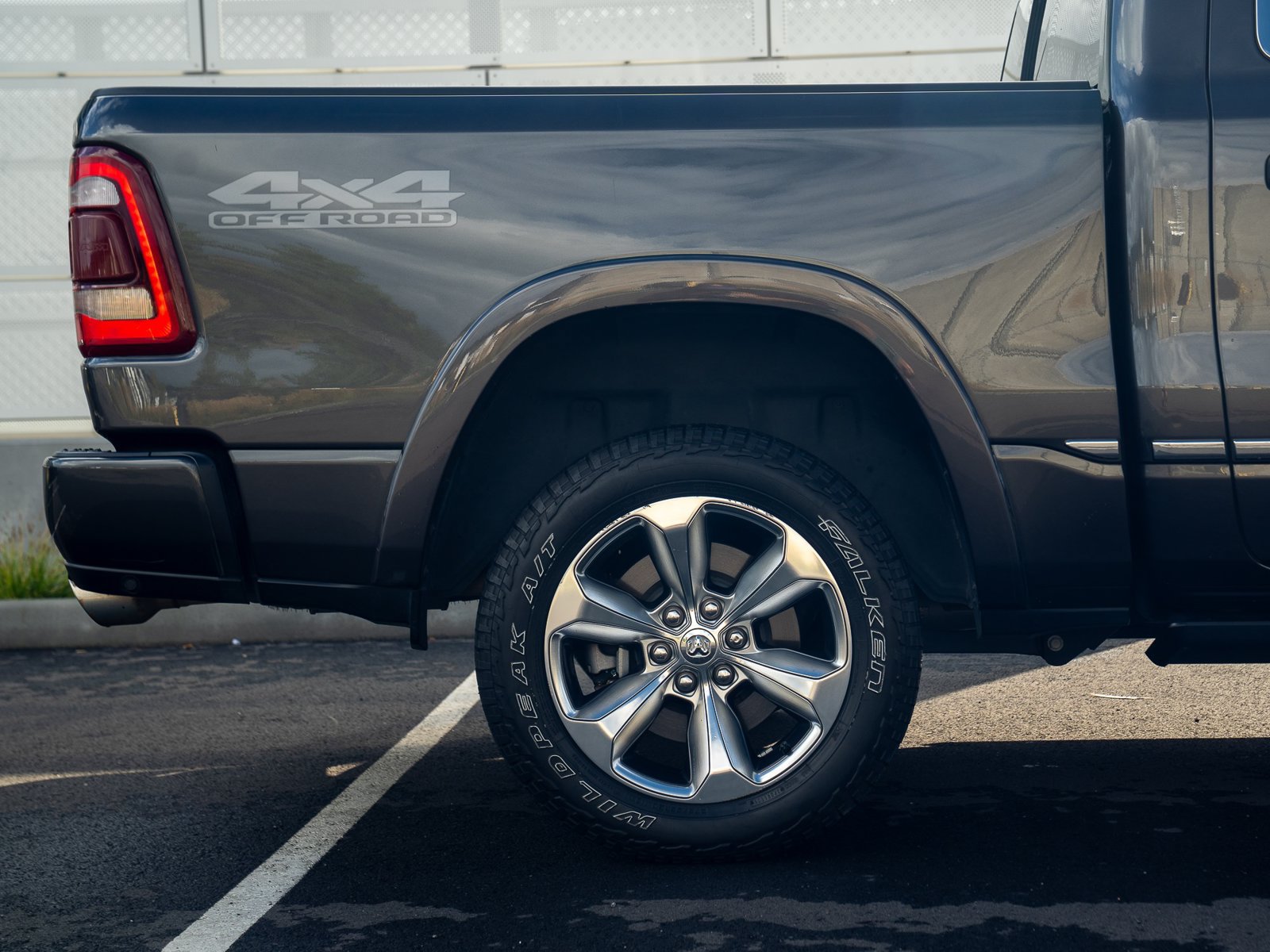 Used 2022 RAM 1500 Limited AWD/4WD image 15