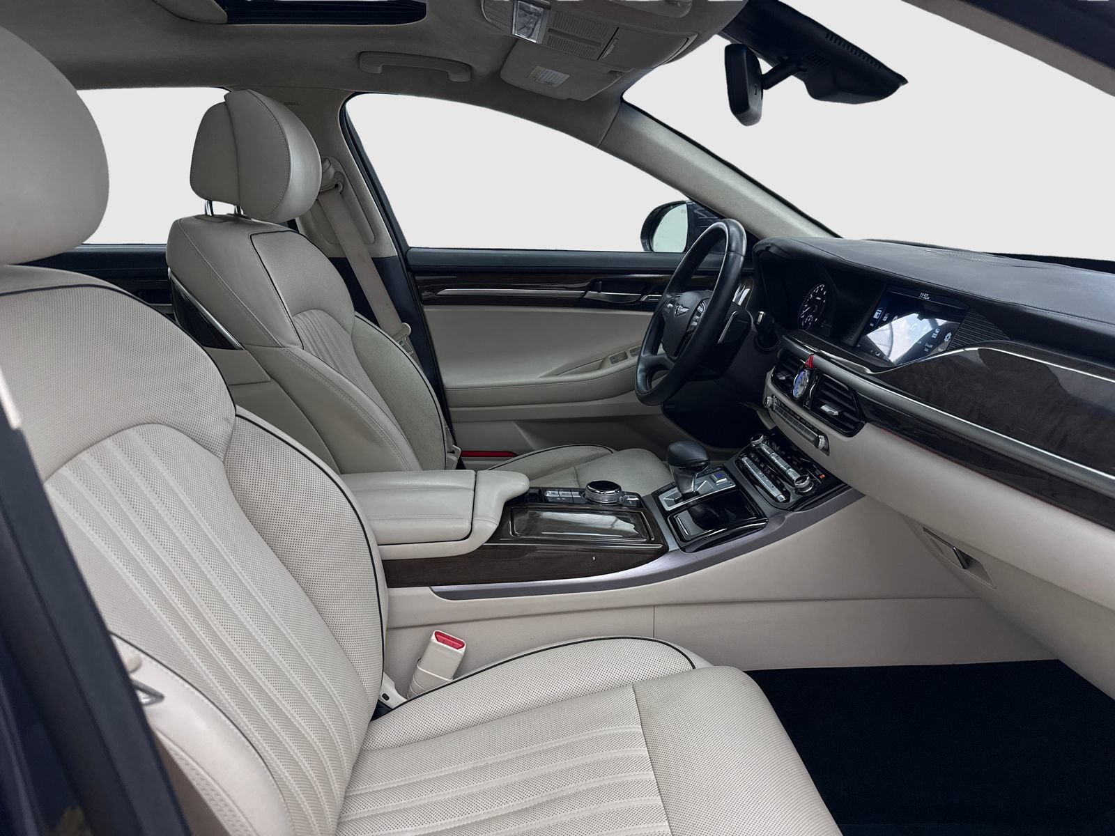 Used 2017 Genesis G90 3.3T Premium RWD image 43