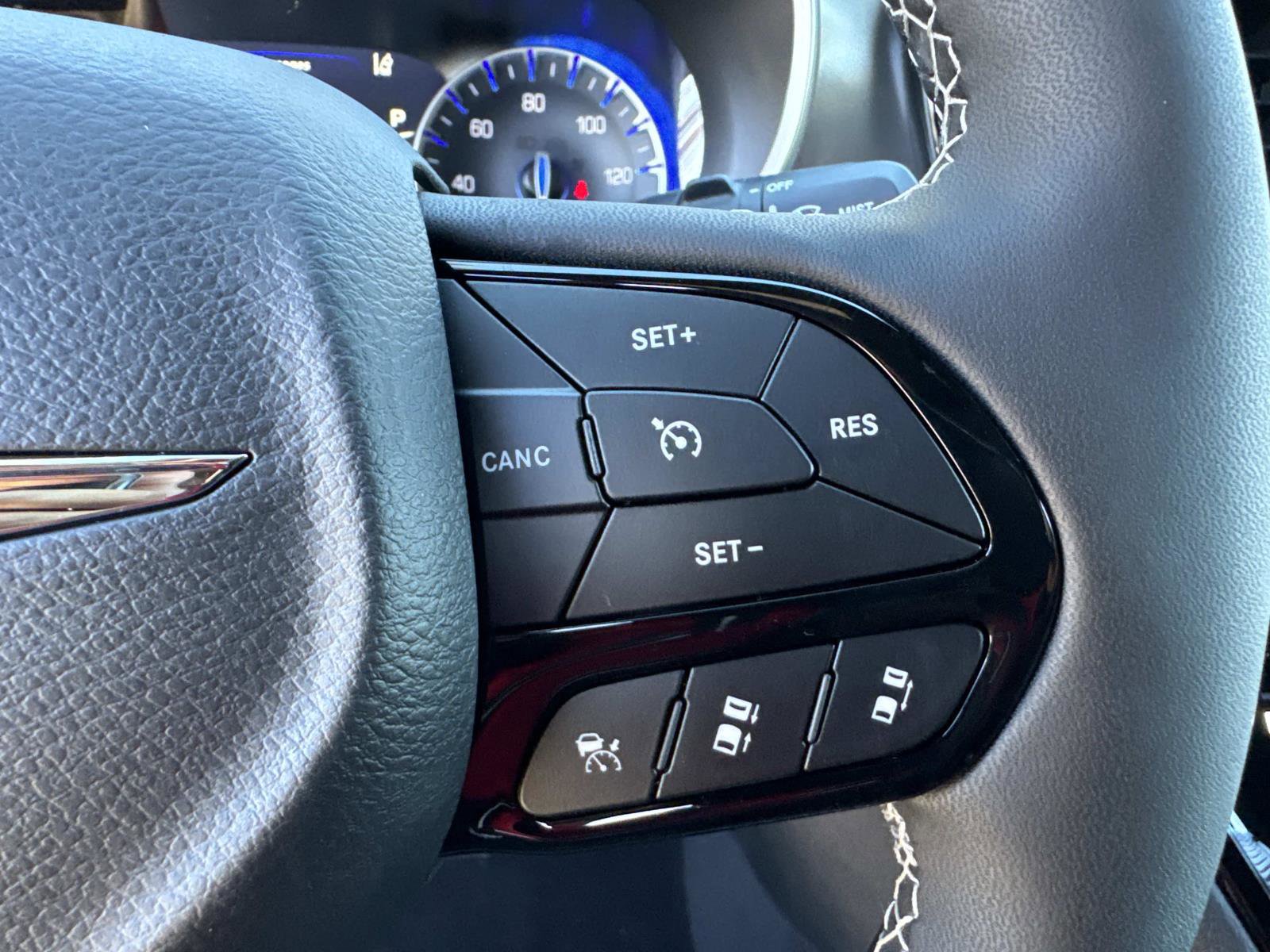 New 2026 Chrysler Pacifica Select image 29