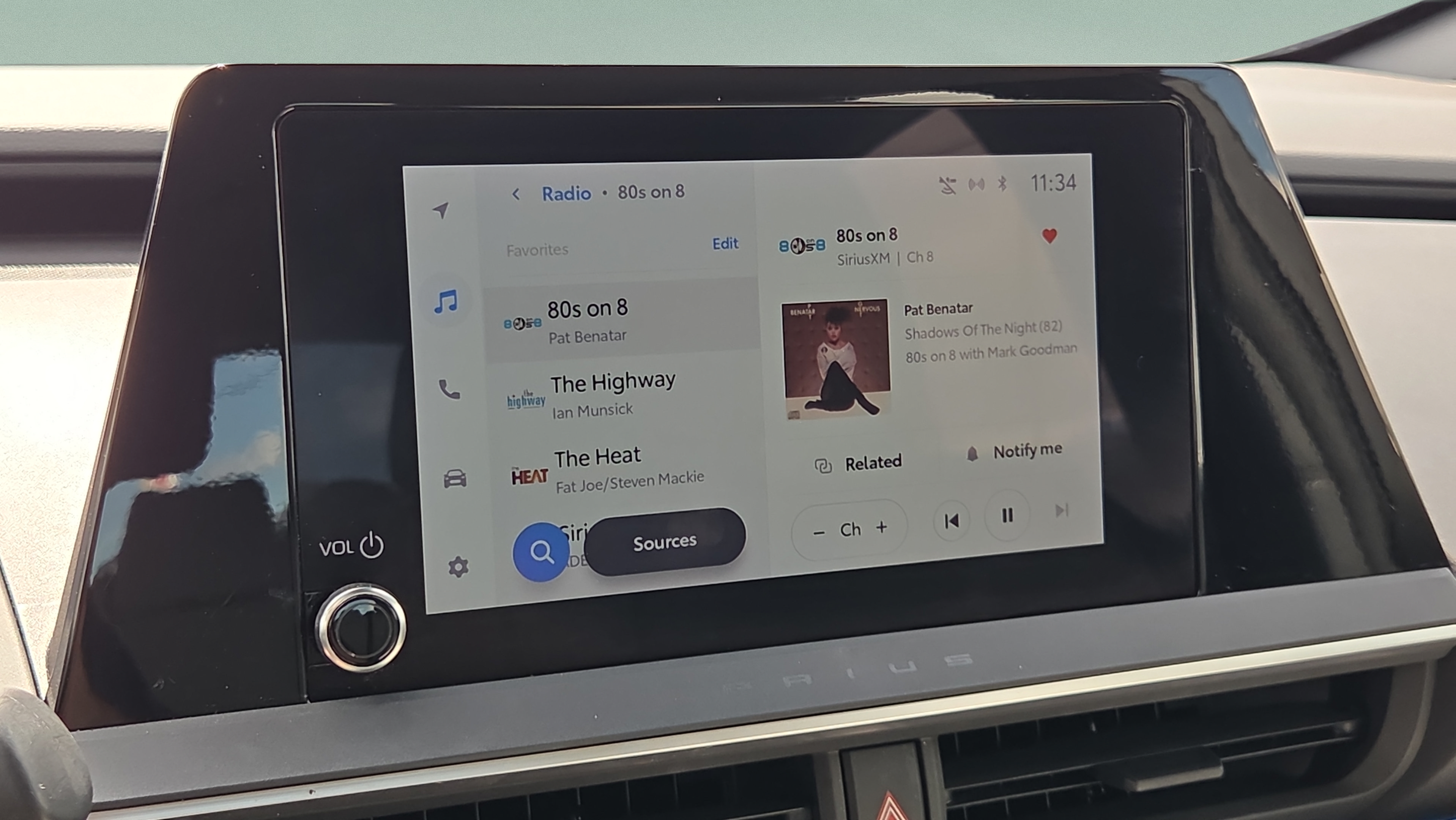 Certified 2023 Toyota Prius XLE FWD image 24