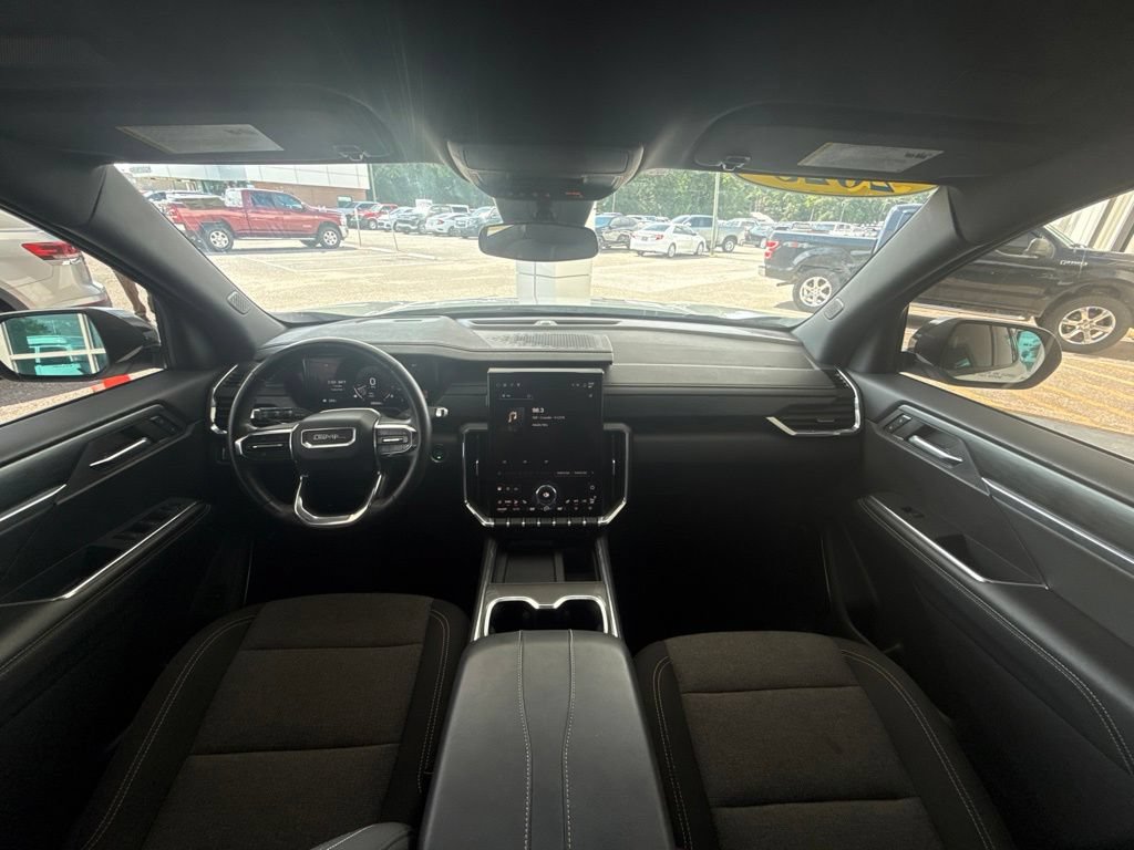 Used 2025 GMC Acadia Elevation FWD image 18