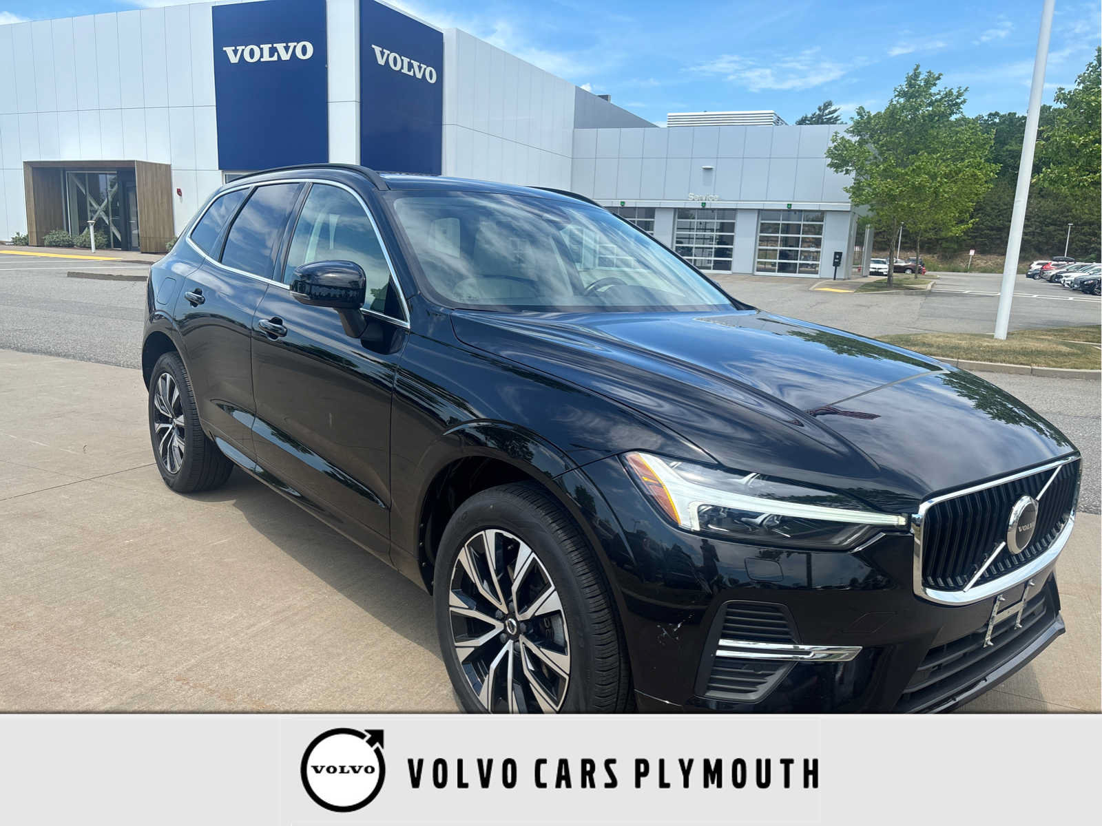 Used 2023 Volvo XC60 B5 Core w/ Climate Package AWD/4WD image 1