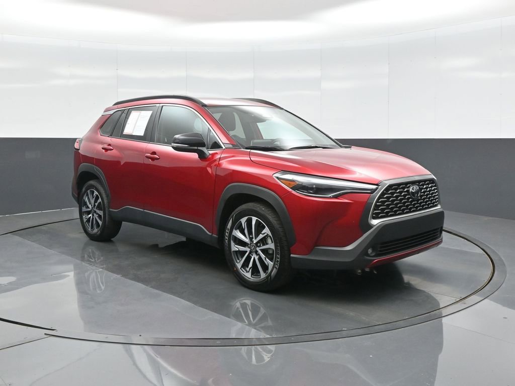Certified 2025 Toyota Corolla Cross XLE AWD/4WD image 1